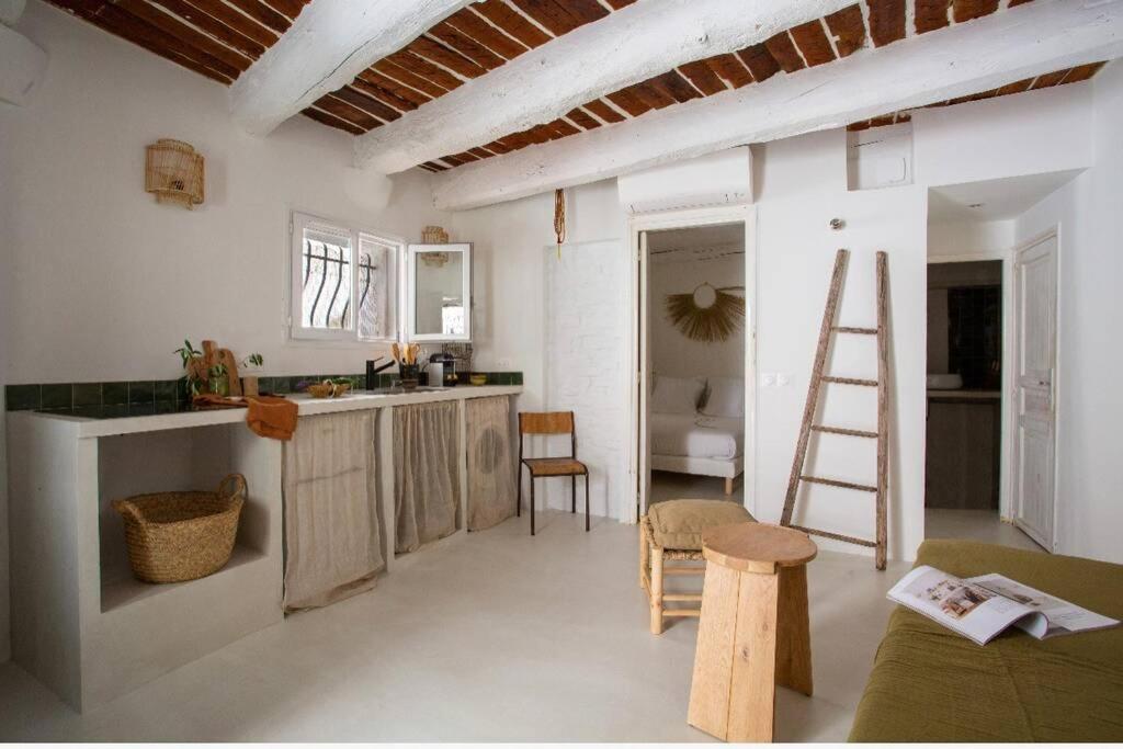 Vieil Antibes, Plage De Sable, Avec Parking Экстерьер фото